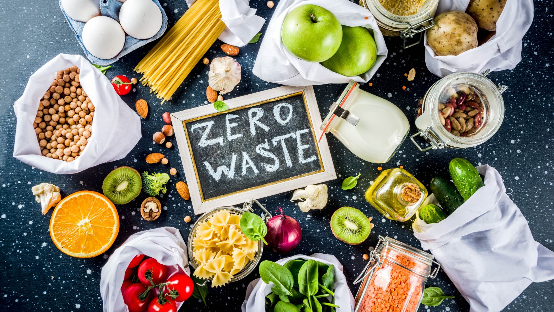 Immagine di cibo e lavagna zero waste